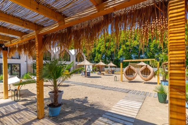 Lulu Holiday Resort Domki Z Podgrzewanym Basenem Mielno  Exterior foto